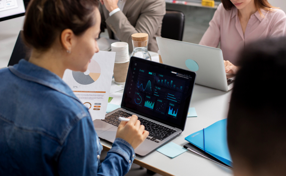 Enhancing Decision Making with Data Integration Experts